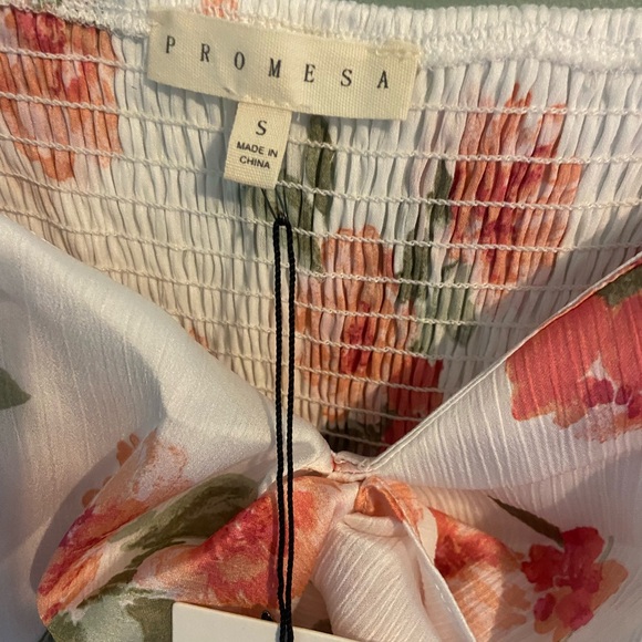 Lane 201 Sweet Springtime Top - Picture 3 of 4